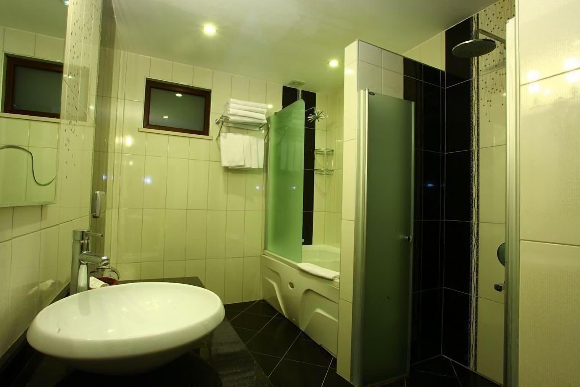 Kleopatra Ada Beach Hotel Alanya Ngoại thất bức ảnh